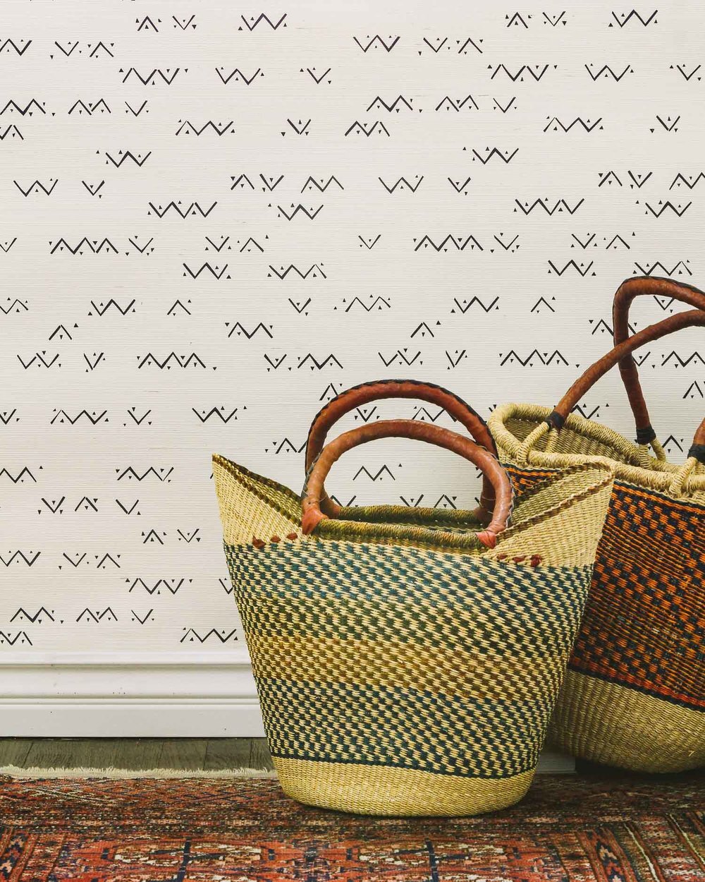LOXO: Onyx Grasscloth