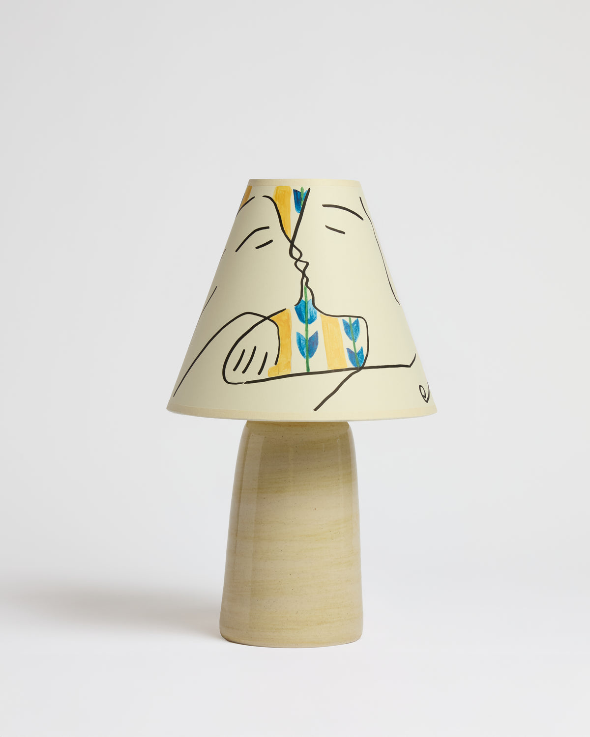 The Kiss Table Lamp